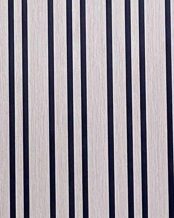 Akoestisch wandpaneel White Oak – licht hout met zwart vilt, small-to-wide latverdeling